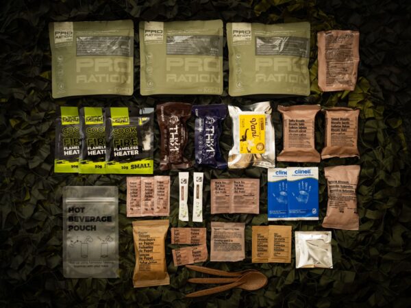 FULL_DAY_DAY_MENU_I a group of packages of food