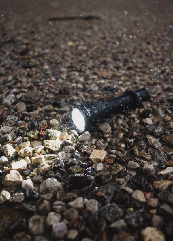 Predator_Pro-studio_photo-050712__2__lq7m-pl Armytek Predator Pro Magnet USB (warm light)